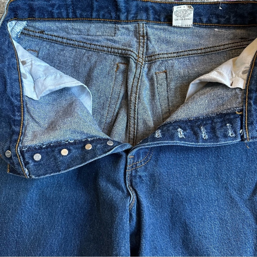 Vintage Levi’s 17501 high rise button fly jeans - Picture 5 of 8